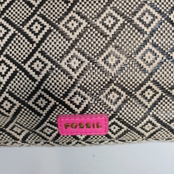 Fossil Black White Weave Geometric Pattern with Pink Leather Trim Crossbody Bag - Picture 10 of 11